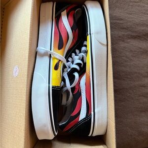 Vans Old Skool flames
